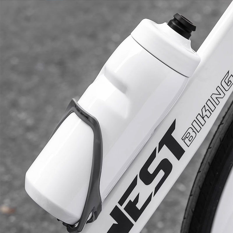 Botella de agua deportiva de diseño cóncavo