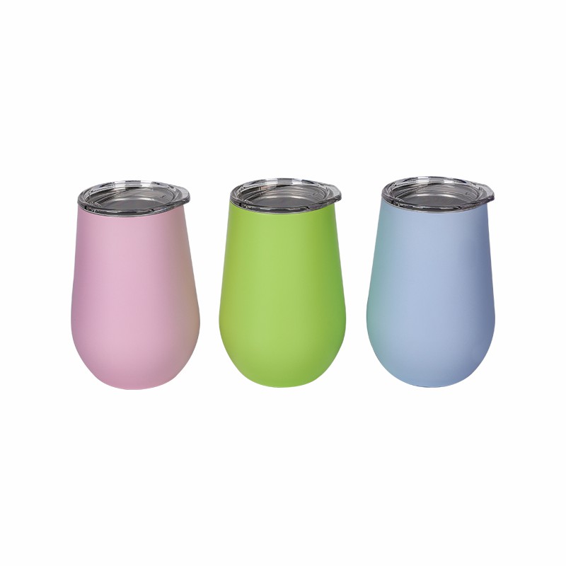 La taza de café térmica mantiene las bebidas calientes por más tiempo